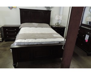 Floor Models - 4 Pc Cappuccino Queen Bedroom Set