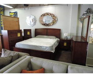 Floor Models - 4 Pc Cal King Bedroom Set