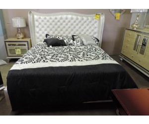 Floor Models - Hollywood Swank Cal King Bed